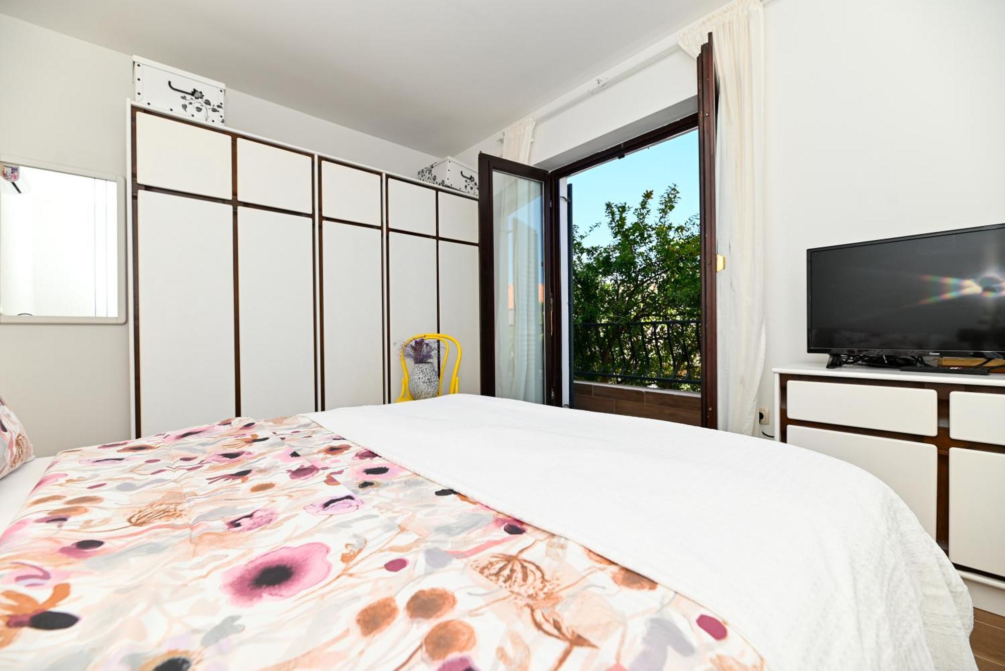 Downtown Apartments Maar โตรกีร์ ภายนอก รูปภาพ