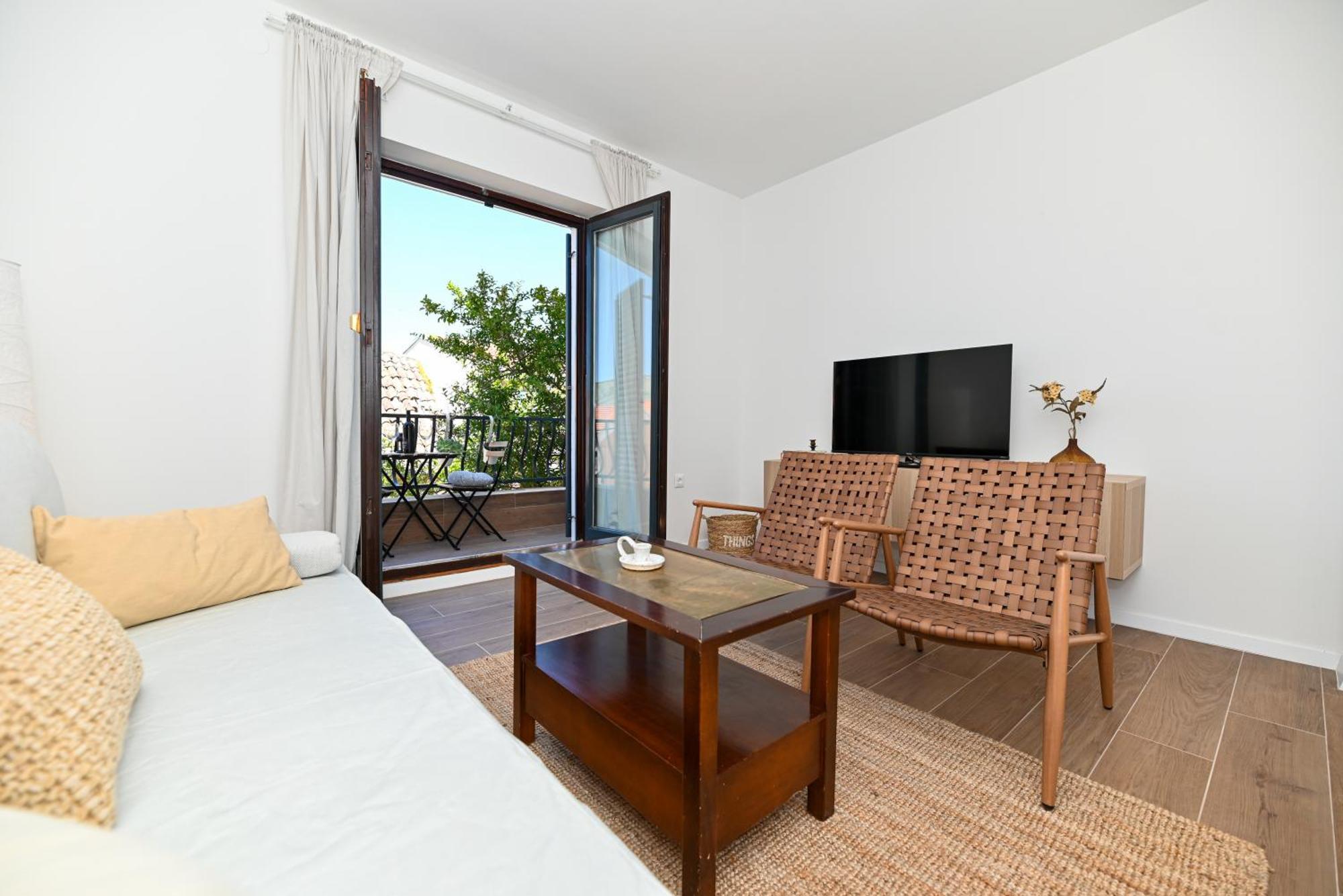 Downtown Apartments Maar โตรกีร์ ภายนอก รูปภาพ