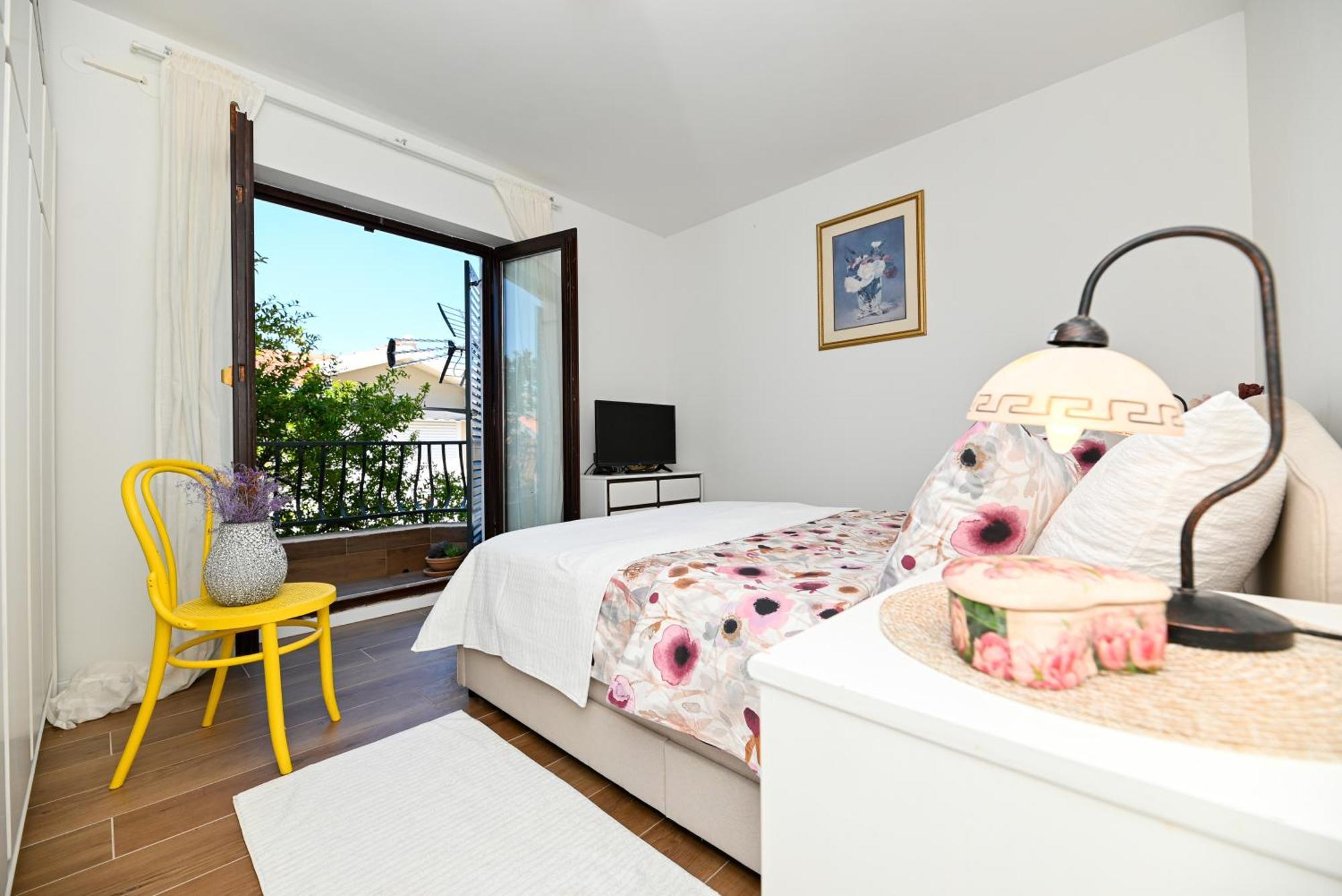 Downtown Apartments Maar โตรกีร์ ภายนอก รูปภาพ