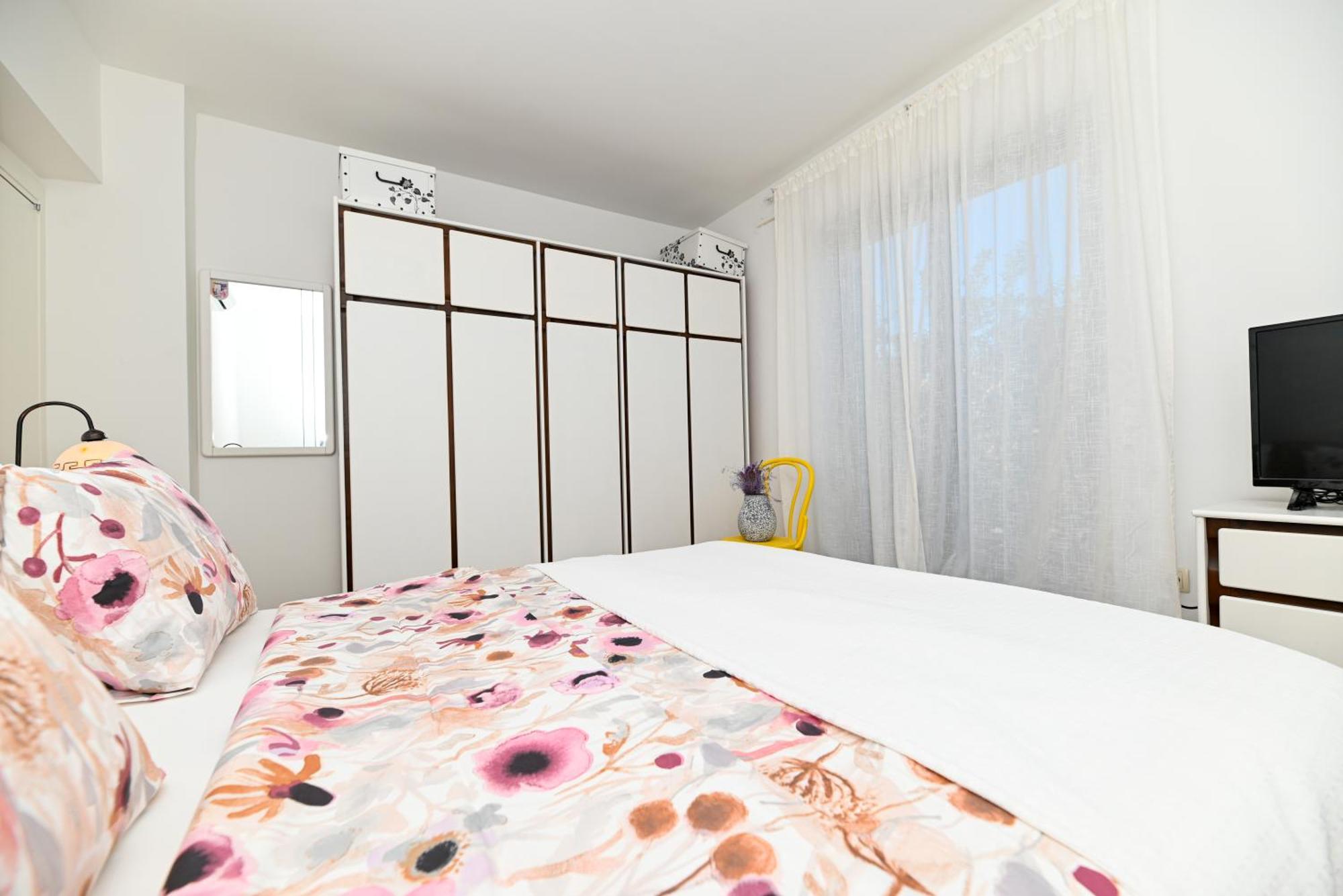 Downtown Apartments Maar โตรกีร์ ห้อง รูปภาพ