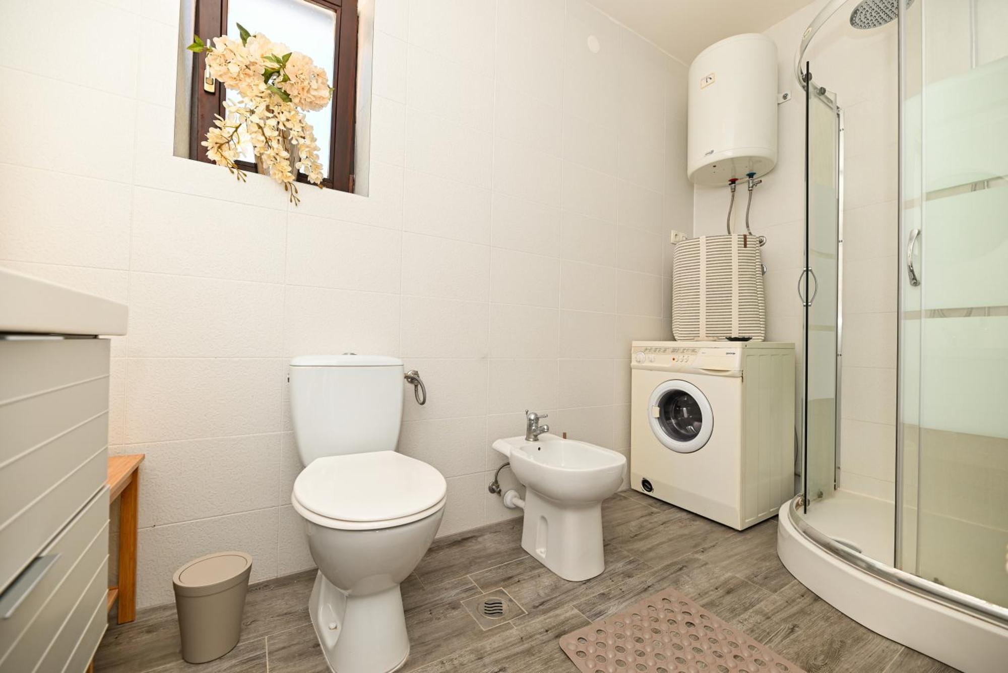 Downtown Apartments Maar โตรกีร์ ห้อง รูปภาพ