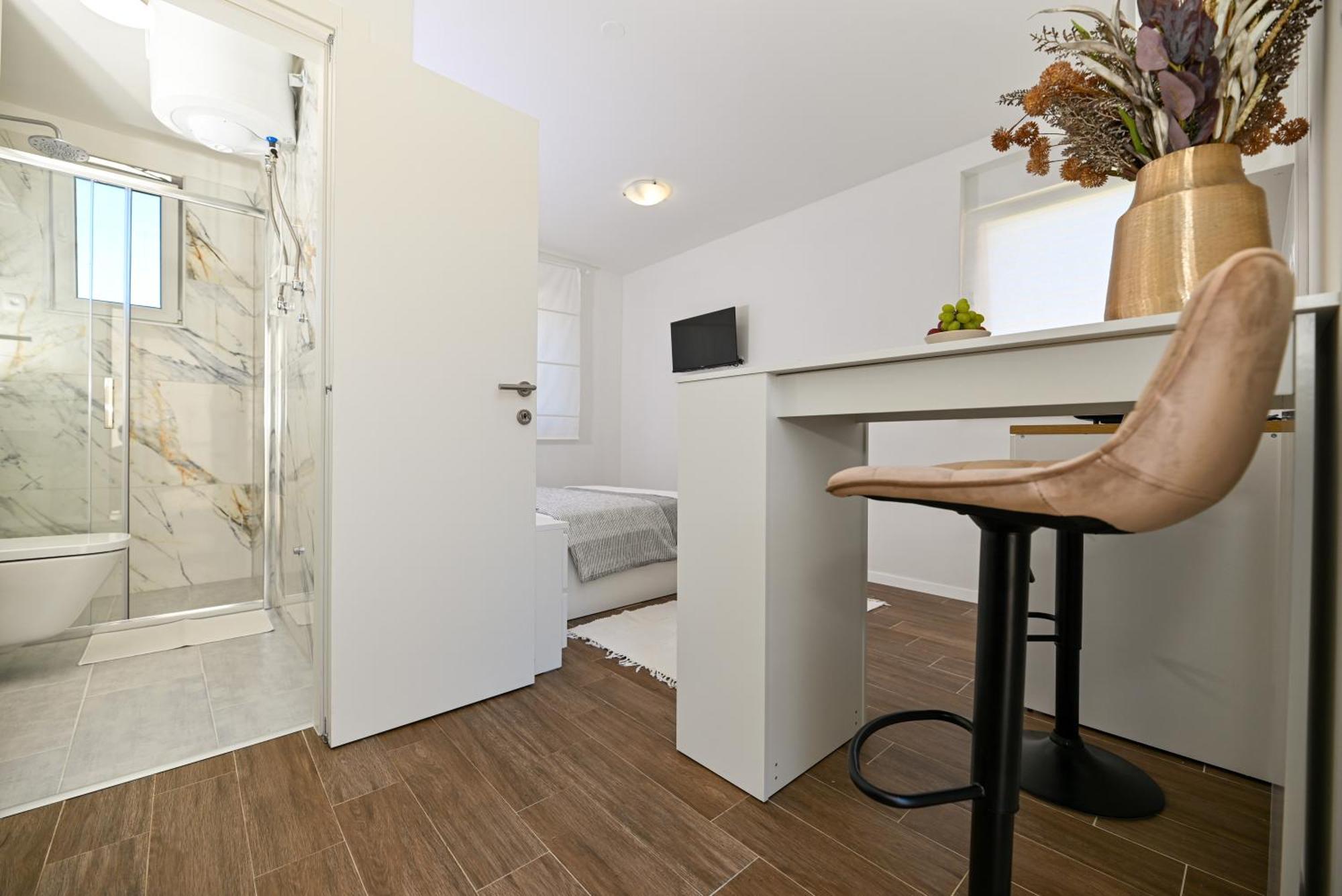 Downtown Apartments Maar โตรกีร์ ภายนอก รูปภาพ