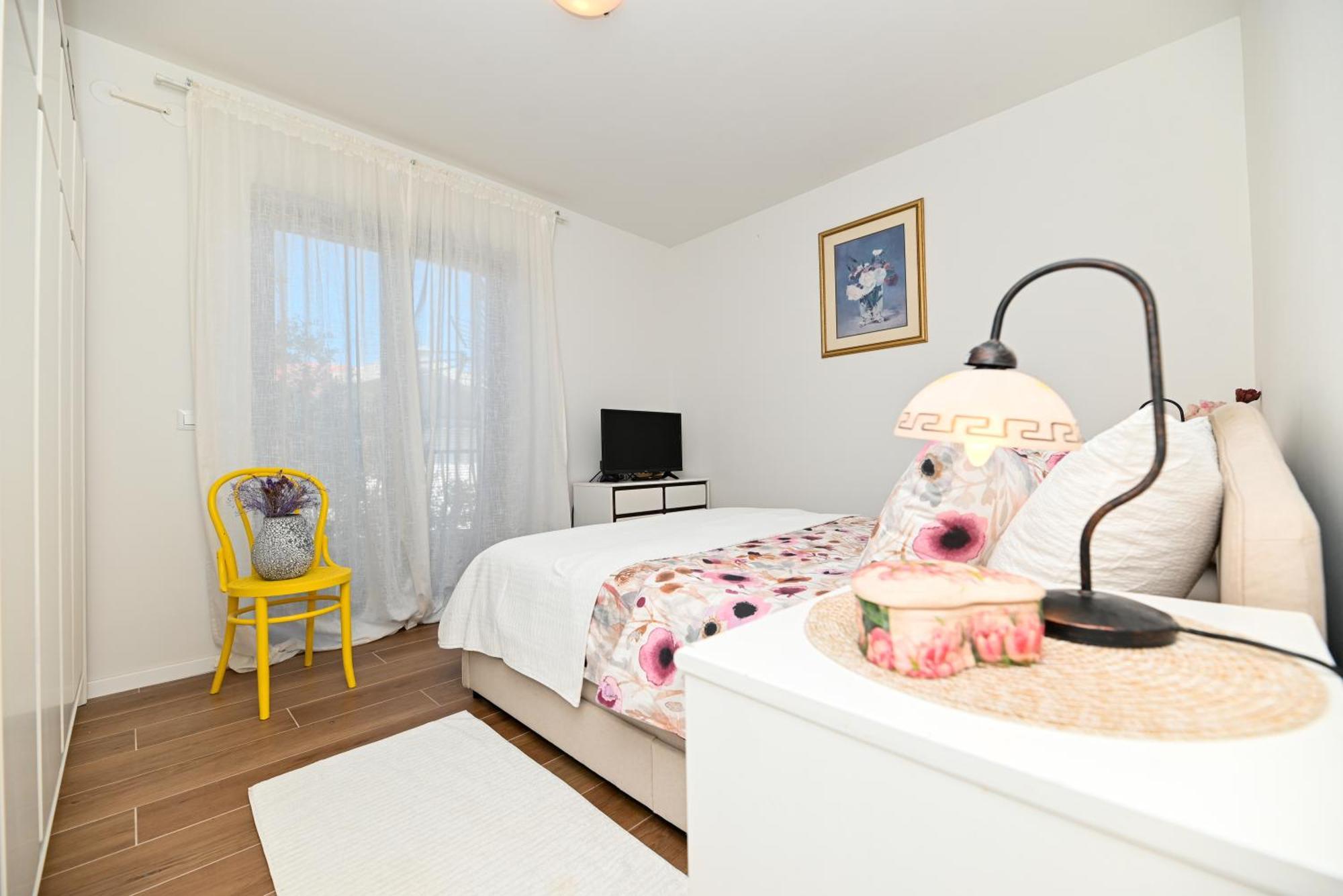 Downtown Apartments Maar โตรกีร์ ภายนอก รูปภาพ