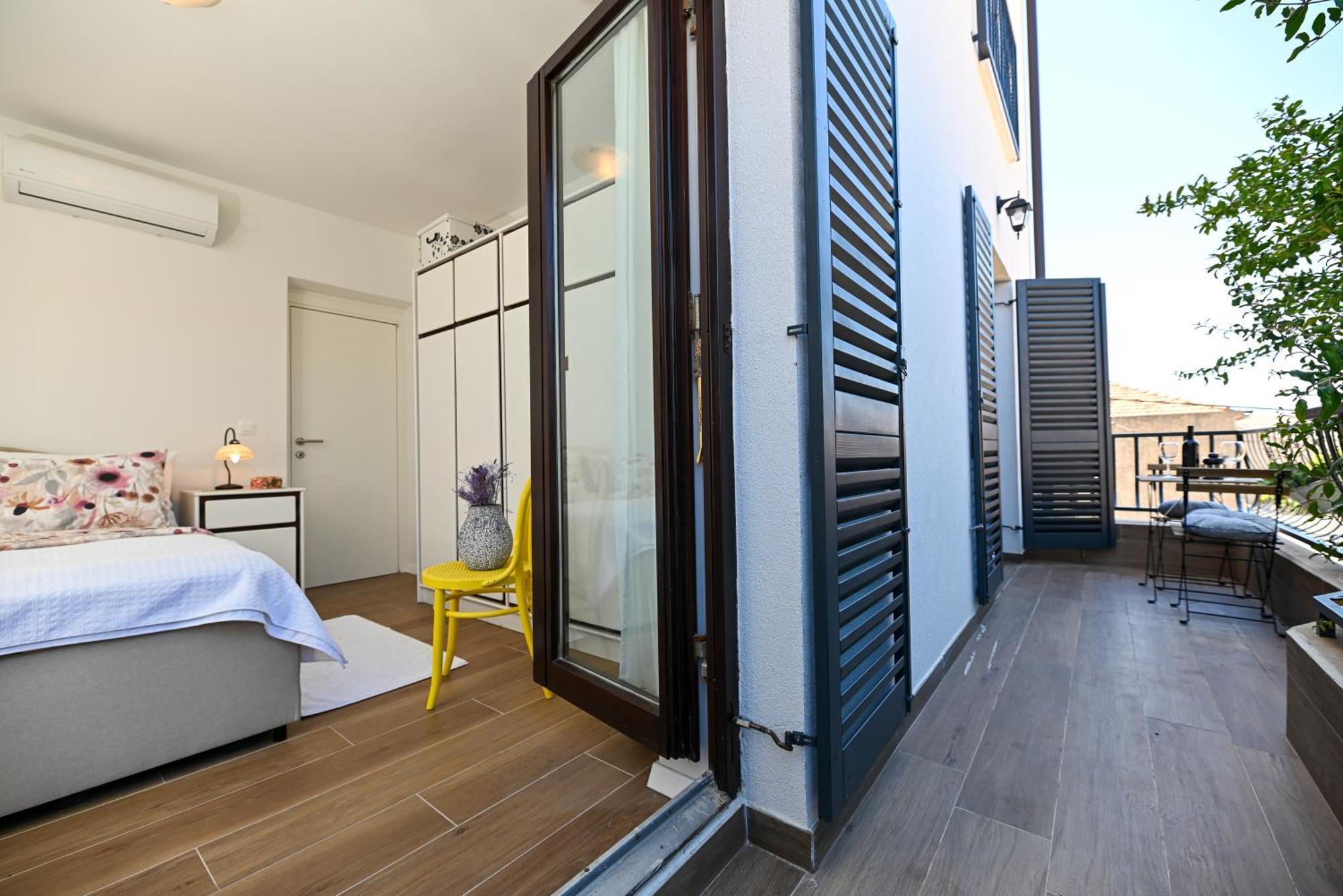 Downtown Apartments Maar โตรกีร์ ภายนอก รูปภาพ